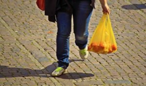 Read more about the article 10 uses of plastic bags