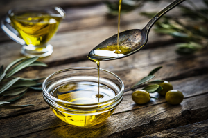 Read more about the article 17 uses of olive oil